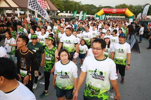 BIB: 
                            <button type="button" onclick="openModal(3530909)" class="btn btn-primary btn-sm float-right btn-popup" data-toggle="modal" data-target=".modal-high-quality">
                        <i class="fas fa-shopping-cart"></i> Add to Cart
                    </button>
                                            <button type="button" onclick="isThisMe(3530909, true)" class="btn btn-success btn-sm float-right btn-popup btn-isme hidden" data-toggle="tooltip" data-placement="bottom" title="นี่คือรูปของคุณใช่ไหม คลิกที่นี่เพื่อเอาเข้าอัลบั้ม">
                        <i class="fas fa-plus"></i> Add to album
                    </button>
                    <button type="button" onclick="isThisMe(3530909, false)" class="btn btn-warning btn-sm float-right btn-popup btn-isnotme hidden">
                        <i class="fas fa-ban"></i> Remove from album
                    </button>